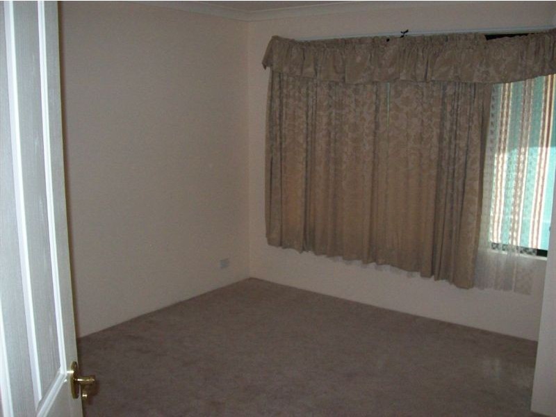 25 Darwin Way, College Grove WA 6230