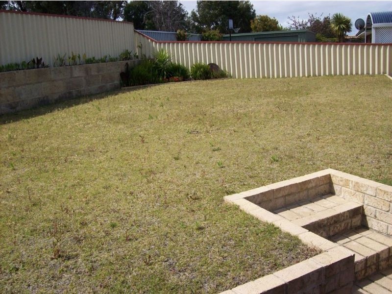 25 Darwin Way, College Grove WA 6230