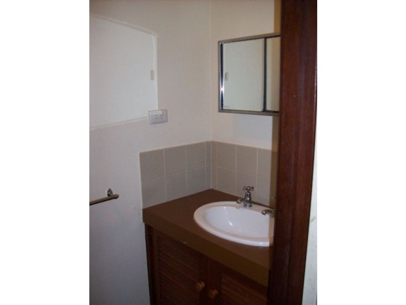 b/44 Jacaranda, Withers WA 6230