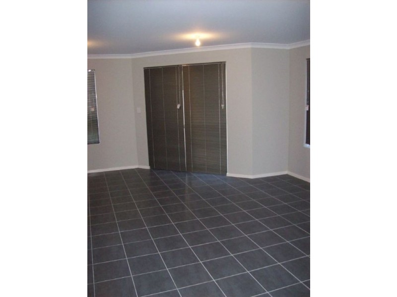 19C Lowe Street, Carey Park WA 6230