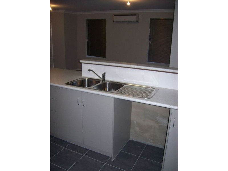 19C Lowe Street, Carey Park WA 6230