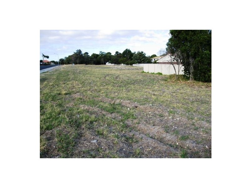 7 Cambrose Avenue, Australind WA 6233