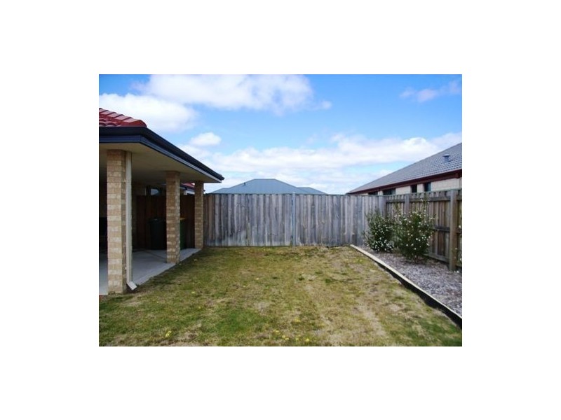 18 Burwood Road, Australind WA 6233