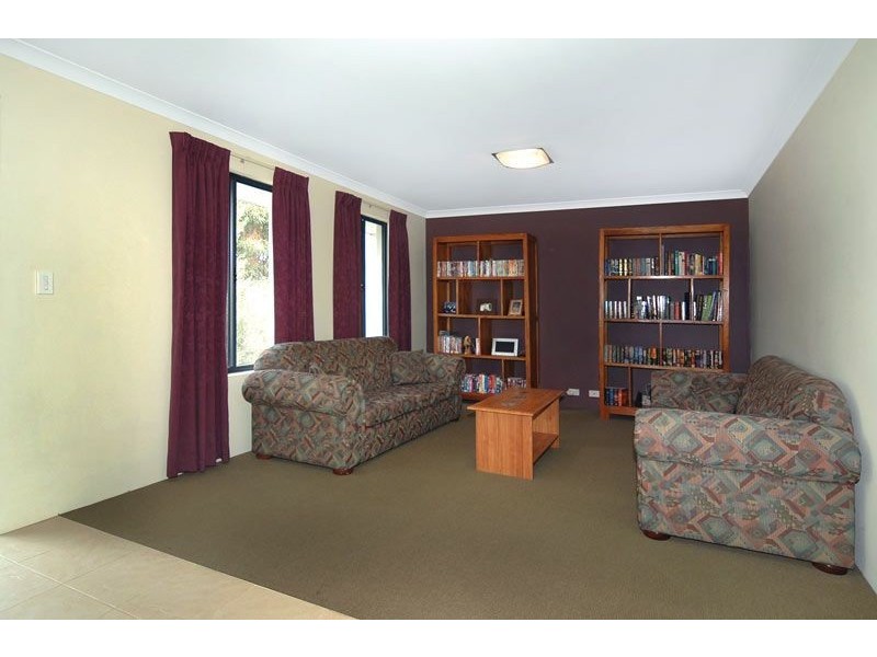 25 Swan Avenue, Millbridge WA 6232