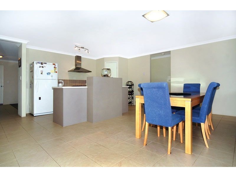 25 Swan Avenue, Millbridge WA 6232