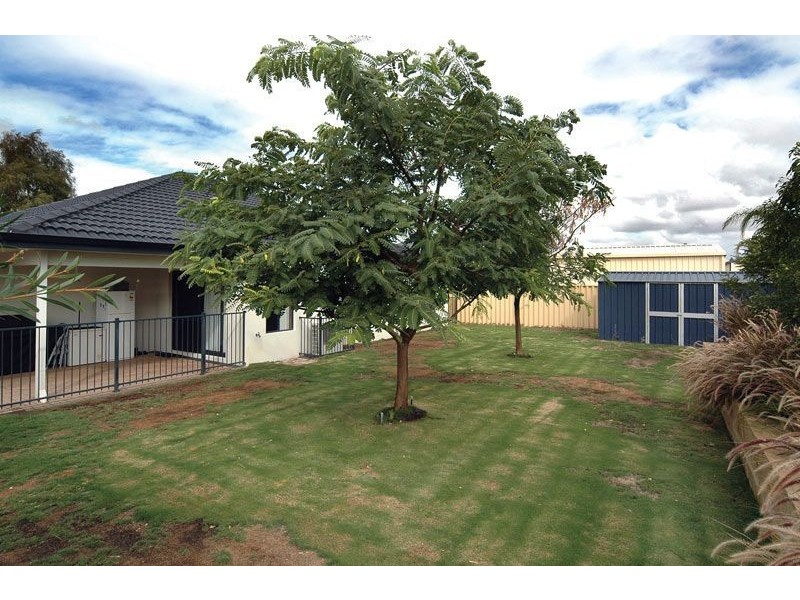 25 Swan Avenue, Millbridge WA 6232