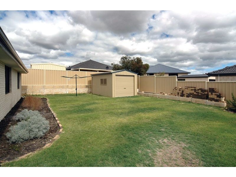 4 Polwarth Circuit, Eaton WA 6232
