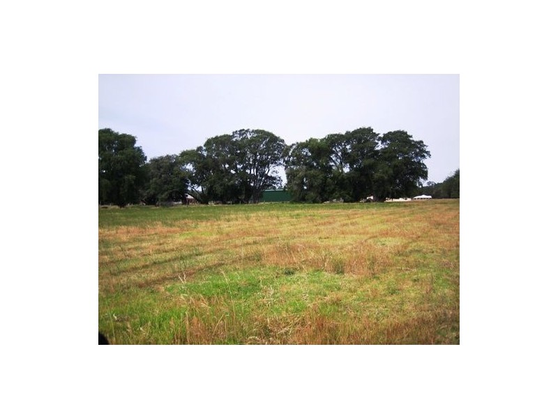 105 Waterloo Road, Roelands WA 6226