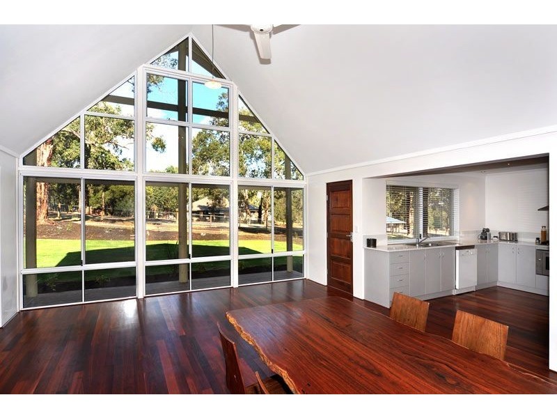 215 Livingstone Heights, Roelands WA 6226