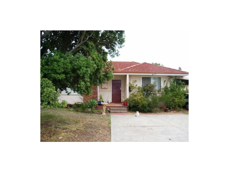 16 Doolan Street, Carey Park WA 6230