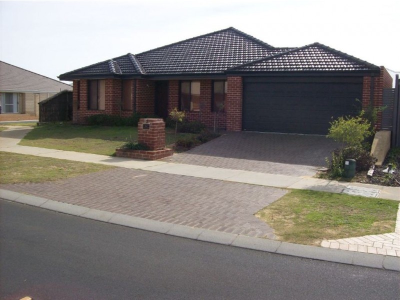 32 Chisholm Road, Dalyellup WA 6230