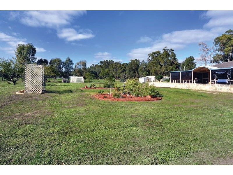 17 Hurst Road, Boyanup WA 6237