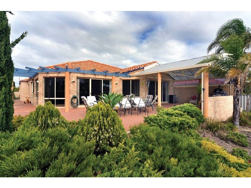 2 Willis Cove, Pelican Point WA 6230