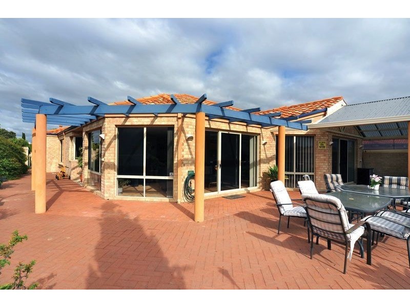2 Willis Cove, Pelican Point WA 6230