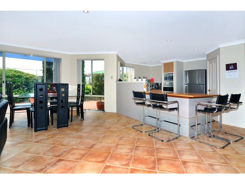2 Willis Cove, Pelican Point WA 6230
