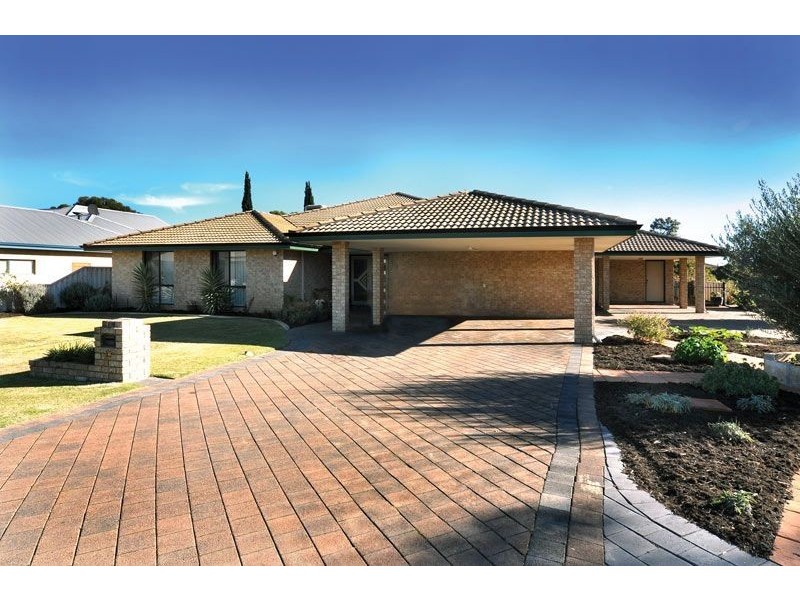 14 Birkdale Place, Pelican Point WA 6230