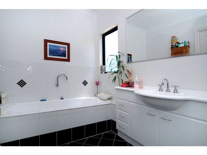 8 Carey Street, Bunbury WA 6230