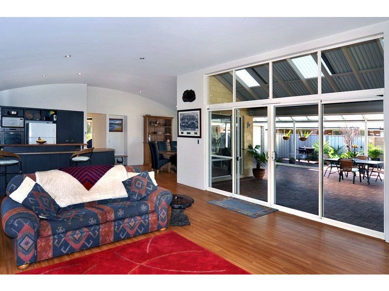 9 Tsavorite Promenade, Australind WA 6233