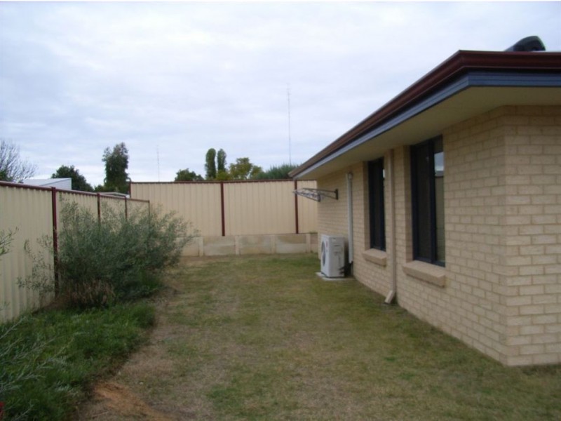 6c Clearys Road, Dardanup WA 6236