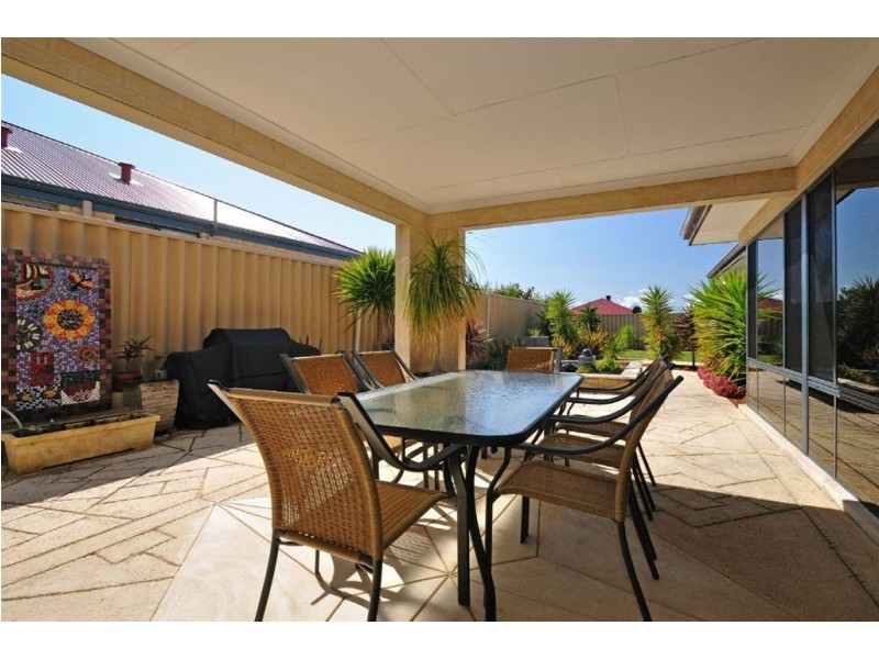 25 Cambria Road, Dalyellup WA 6230