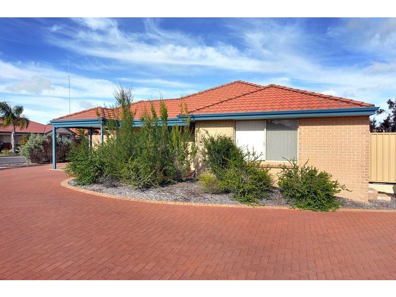 1/12 Bradford Loop, Eaton WA 6232