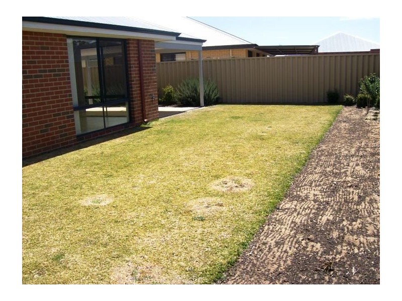 27 Wiroo Loop, Dalyellup WA 6230