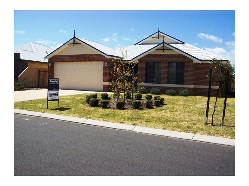 27 Wiroo Loop, Dalyellup WA 6230