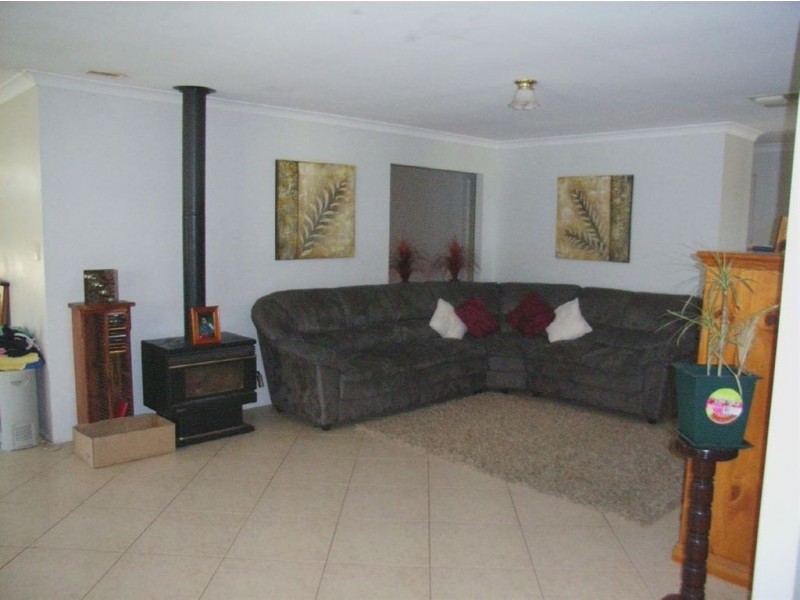 23 Recreation Drive, Eaton WA 6232