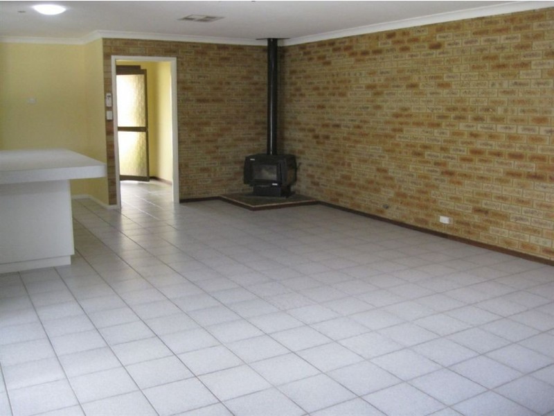 2 Barnes Court, Australind WA 6233