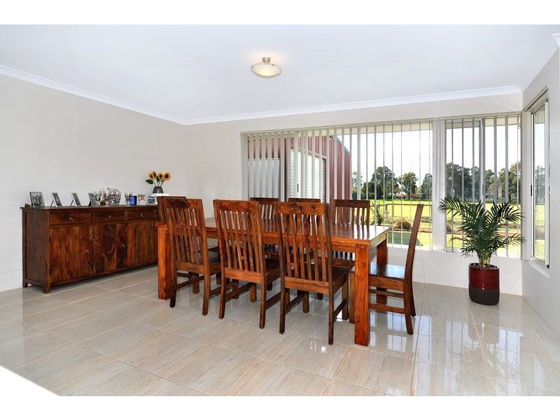 12 Gibson Terrace, Burekup WA 6227