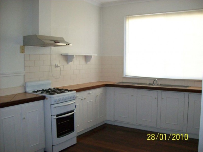 13 Lowe St, Carey Park WA 6230