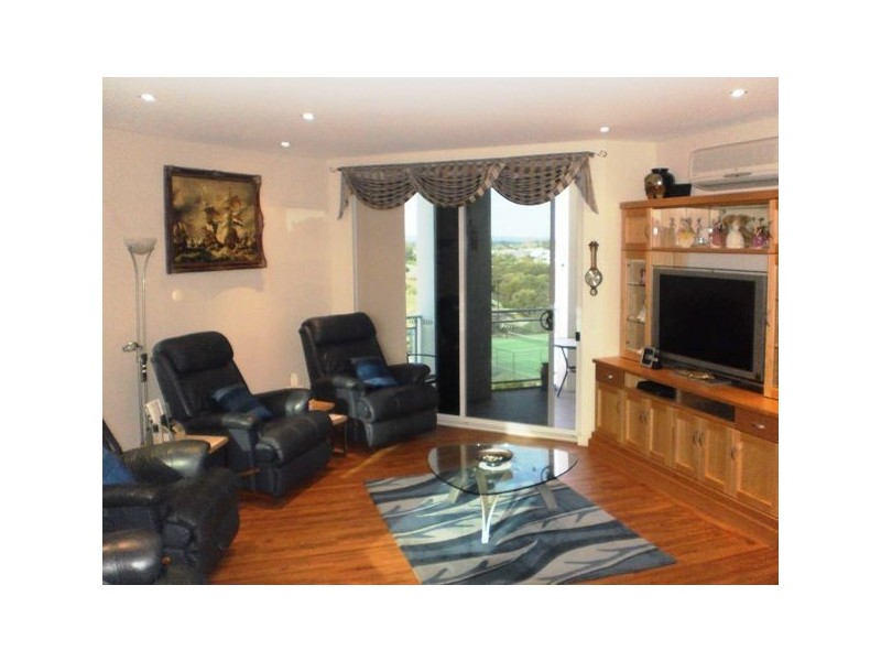 25/11 Casuarina Drive, Bunbury WA 6230