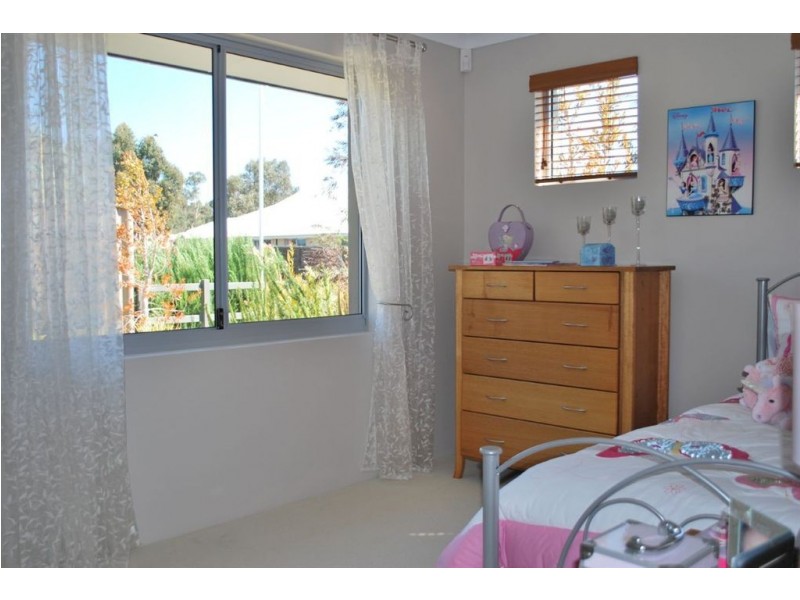 2 Kambany Approach, Dalyellup WA 6230