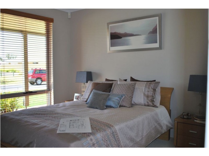 2 Kambany Approach, Dalyellup WA 6230