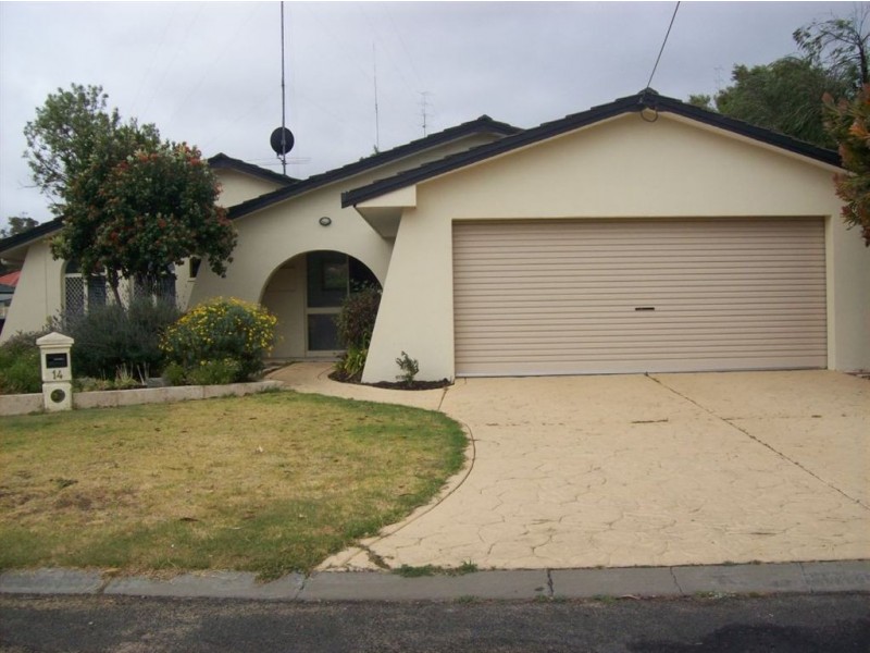 14 Roscommon Place, Withers WA 6230