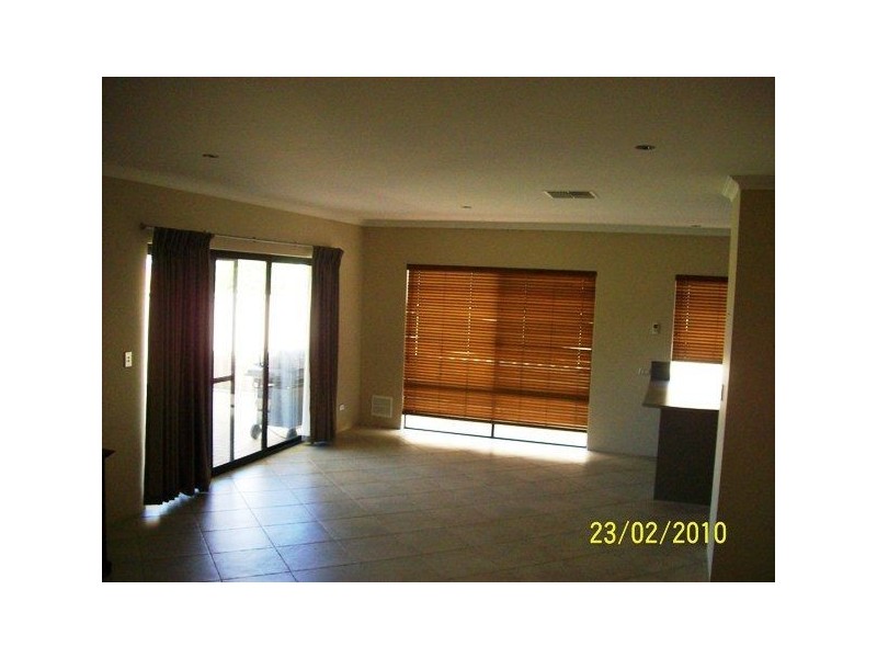 30 Peppermint Blvd, College Grove WA 6230