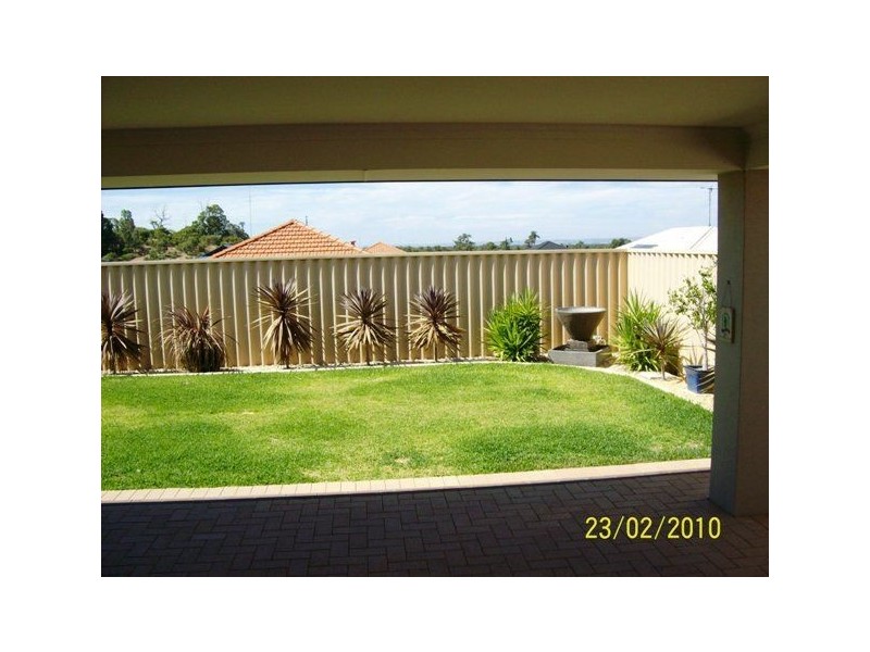 30 Peppermint Blvd, College Grove WA 6230