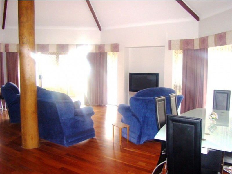 6 Sapphire Brace, Australind WA 6233