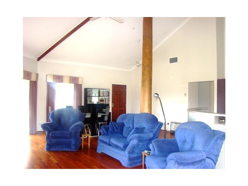 6 Sapphire Brace, Australind WA 6233