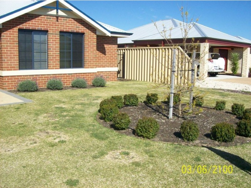 27 Wiroo Loop, Dalyellup WA 6230