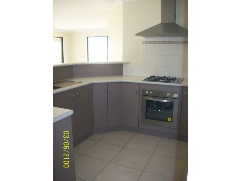 27 Wiroo Loop, Dalyellup WA 6230