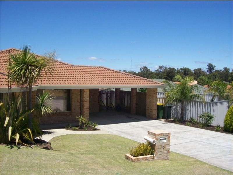 10 Darwin Way, College Grove WA 6230