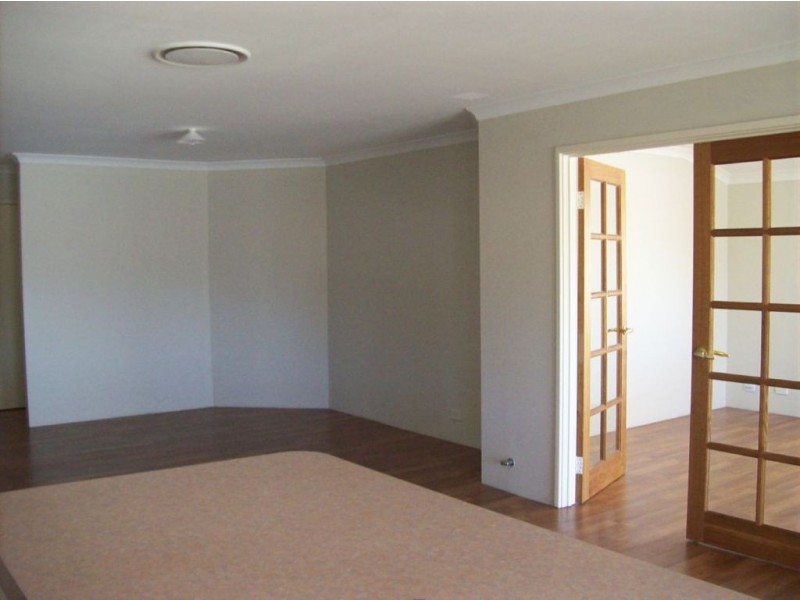 10 Darwin Way, College Grove WA 6230