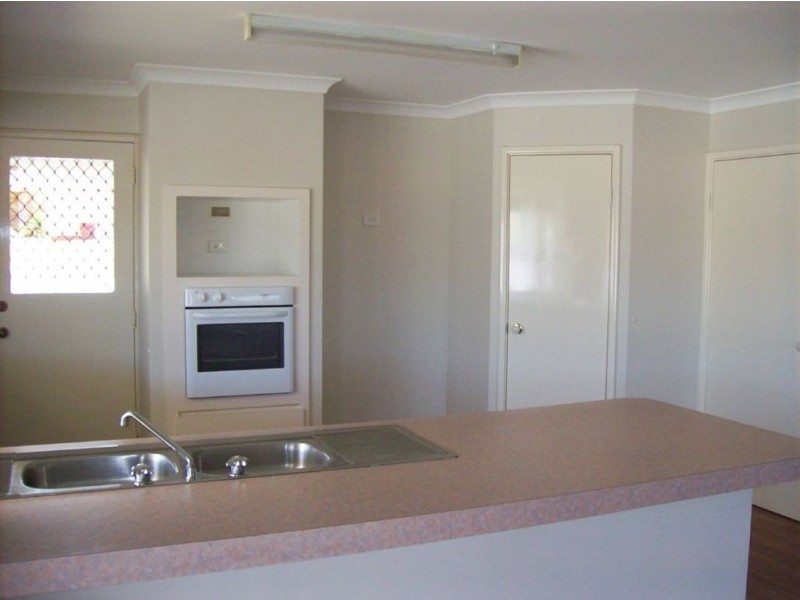 10 Darwin Way, College Grove WA 6230