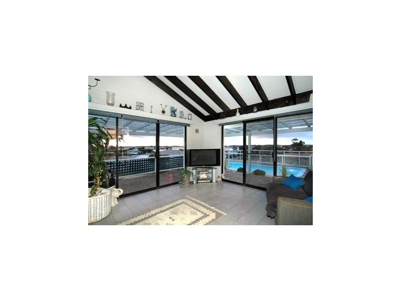 73 Pearce Road, Australind WA 6233