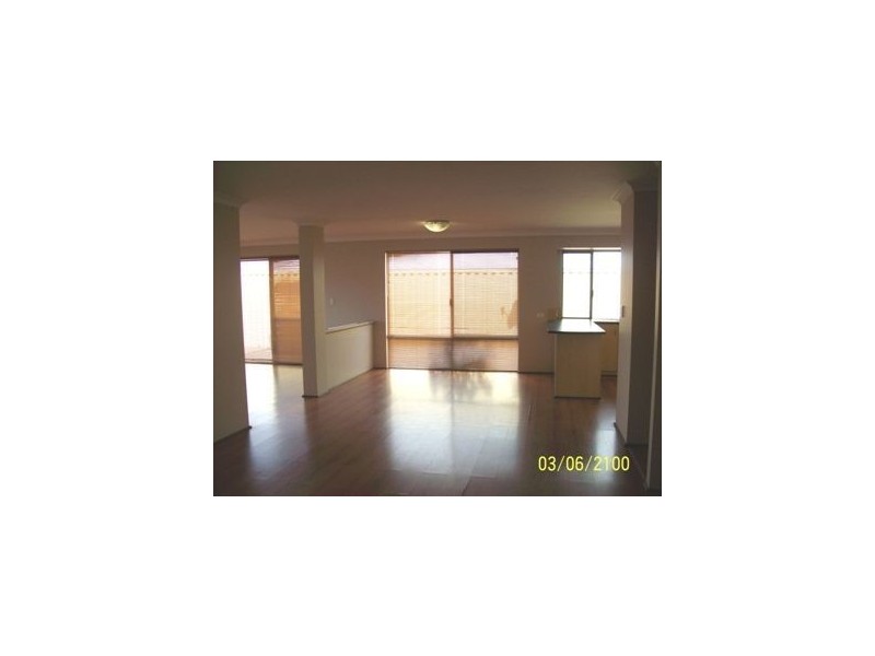 32 Chisholm Rd, Dalyellup WA 6230