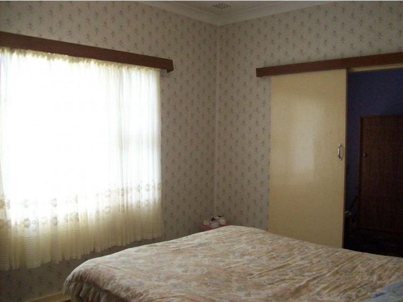 16 Boyalla Street, Carey Park WA 6230