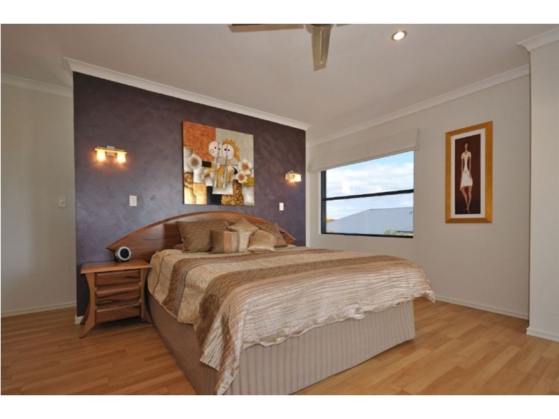 25 Cambria Rd, Dalyellup WA 6230