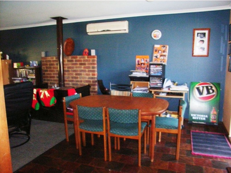 82 Hutchinson Road, Burekup WA 6227