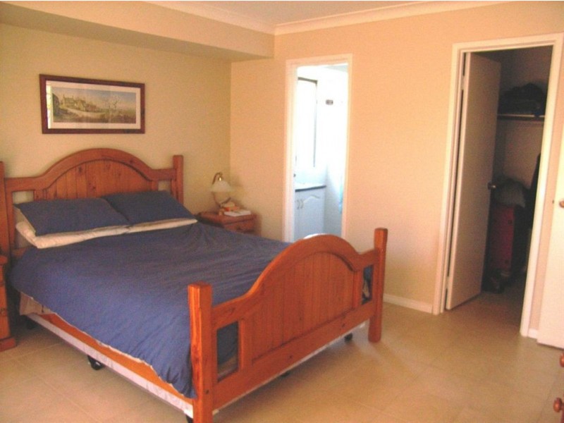 12 Brooksy Place, Burekup WA 6227